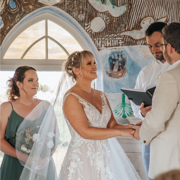 Sara Gabriel Malia Wedding Veil - 90” - Picture 5 of 8